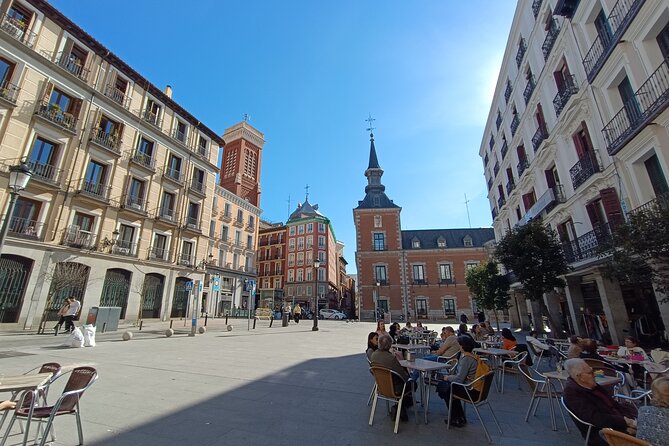 Madrid Bike Tour with Churros and Wine, Ham, and Cheese Upgrade - Bikes, Fitness Level, and the No E-Bike Reality