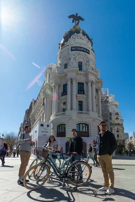 Madrid by bike + PhotoShooting - Where the tour starts near Gran Vía
