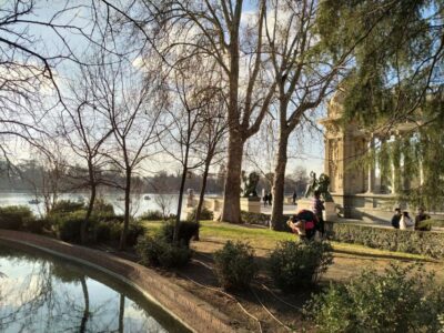 Madrid: Cibeles Rooftop & Retiro Park Guided Walking Tour - Rooftop Terrace Views: More Than a Photo Stop