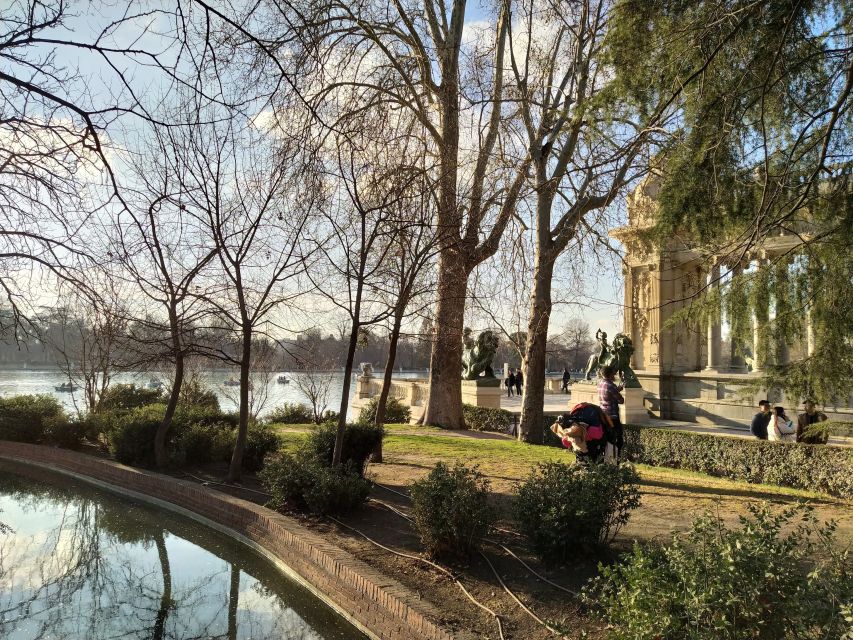 Madrid: Cibeles Rooftop & Retiro Park Guided Walking Tour - Rooftop Terrace Views: More Than a Photo Stop