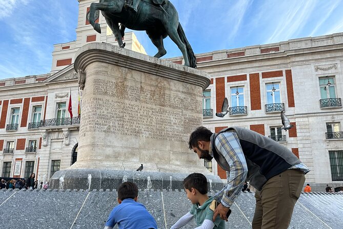 Madrid City Highlights Private Tour for kids and families - The guide makes it work: trivia, games, and named family support
