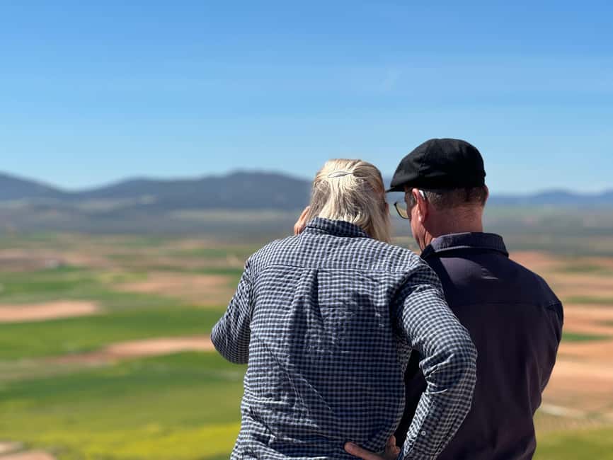 Madrid: Consuegra Molinos del Quixote Tour - Cerro Calderico: the guided story that turns windmills into a scene