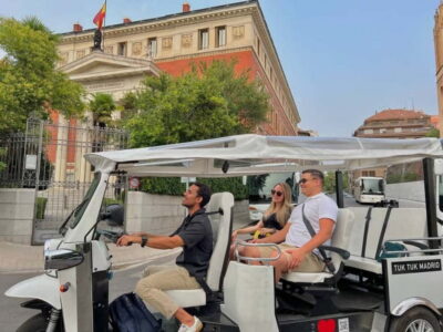 Madrid: Discover the City by Private Electric Tuk Tuk - Your Storyteller Guide and the Photo-Stop Strategy