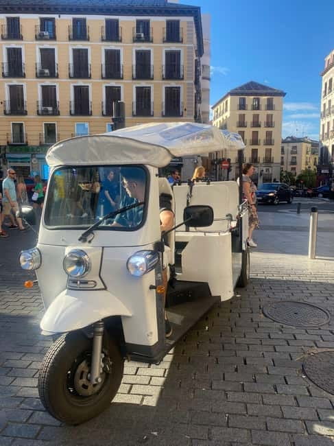 Madrid: Eco-Friendly, Private, and Unique Tuk Tuk Experience - Market of San Miguel to the Royal Palace area: the opening run