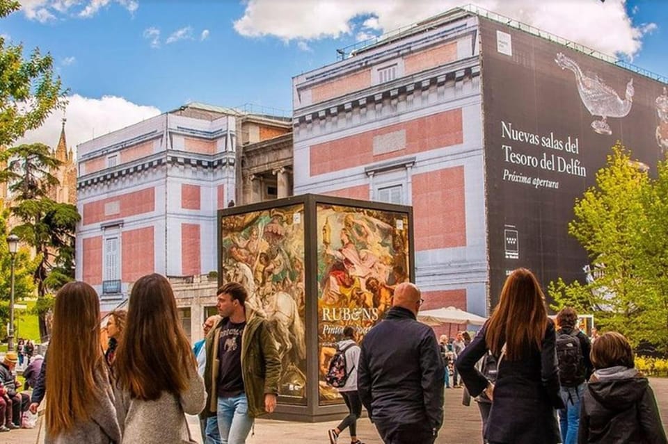 Madrid: El Prado Museum Skip-the-line Guided Tour - Prado Skip-the-Line Meets a Human Guide at Goya’s Statue