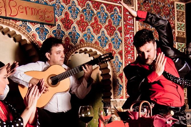 Madrid: Flamenco Show with Tapas or Drink in Tablao Las Tablas - The one-hour flamenco show: singing, guitar, and fast feet