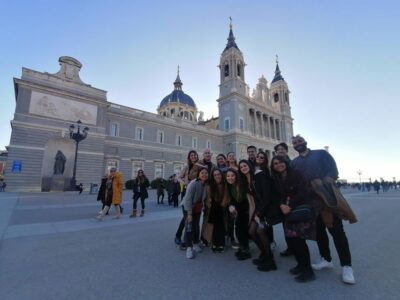 Madrid: Full-Day Private City Tour with Flamenco Show & Meal - Starting Point at Puerta del Sol: Find Your Bear and Get Oriented