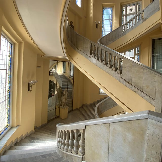 Madrid: Gran Vía Rooftops and Architecture Tour - Carrion Building Photo Stop With Guided Time