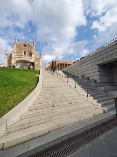 Madrid: guided visit to the Museo del Prado with a native Italian tour guide - Meeting at the Statue of Goya (and Why It Helps)