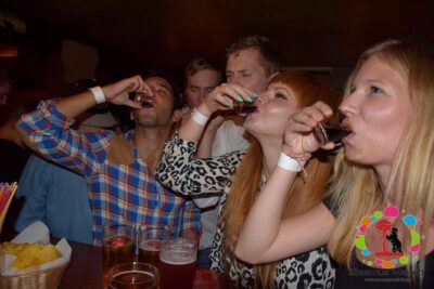 Madrid Halloween Pubcrawl – Open Bar, Shots & VIP Club Entry - Stop 1: Mulberrys Madrid open beer + the exact 22:00 rhythm