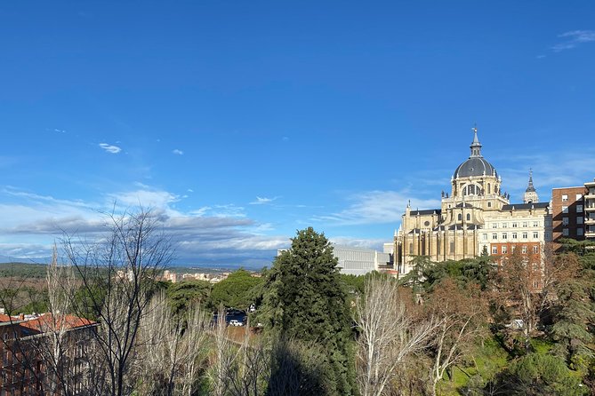 Madrid Historic with an architect : Arabs, Austrias and Bourbons - Old churches, a Mudejar tower, and the marks left by centuries