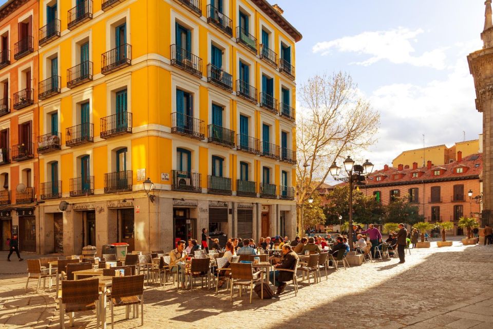Madrid: Historical Center 2.5-Hour Guided Walking Tour - A 2.5-Hour Loop That Explains Why Madrid Looks Like Madrid