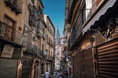Madrid: Historical Center 2.5-Hour Guided Walking Tour - Plaza Mayor: Madrid’s Grand Public Square Moment