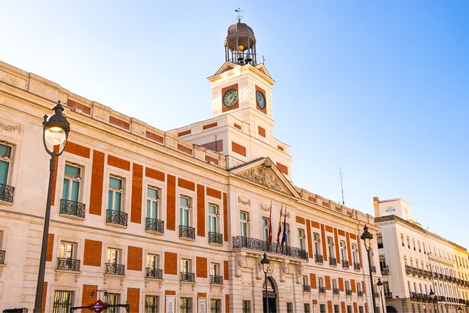 Madrid (Historical Centre) Scavenger Hunt and Self-Guided Tour - Photo tasks and points: why the creativity piece matters