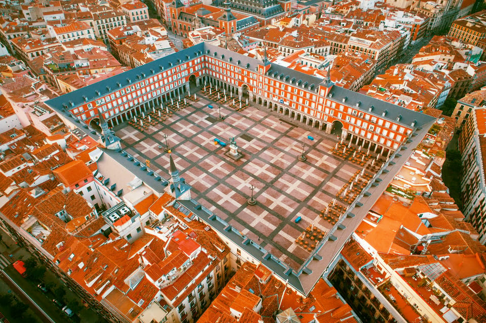Madrid: History, Bites & Sips – An Intimate Tour Since 2018 - Market of San Miguel: the tasting stop that makes everything taste better
