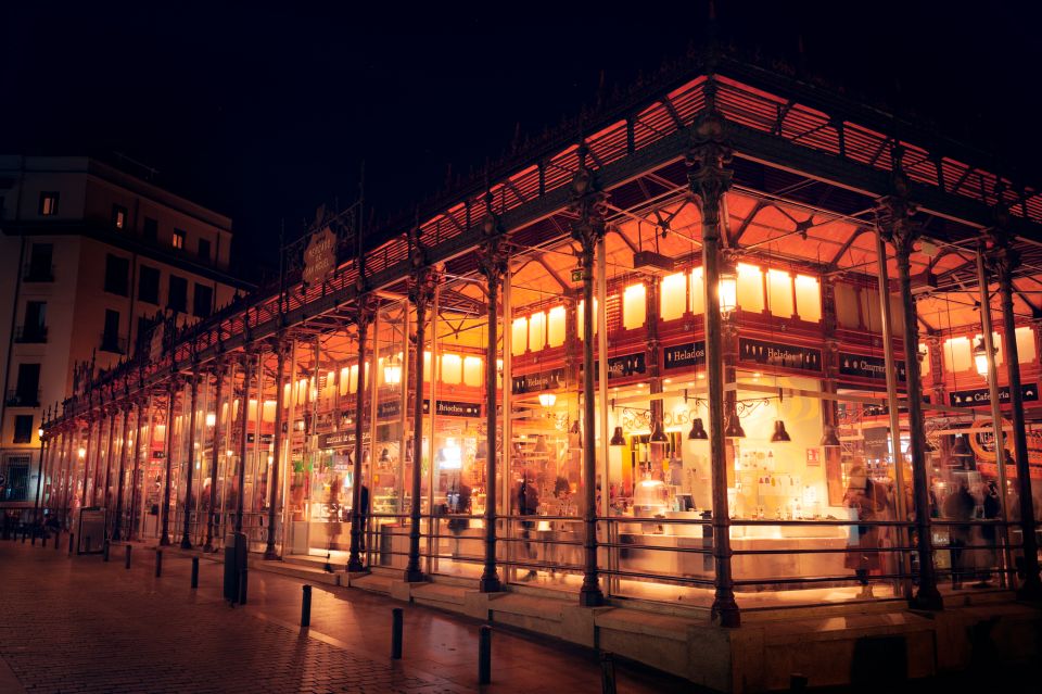 Madrid: History, Bites & Sips – An Intimate Tour Since 2018 - Why the small group (max 10) changes the whole vibe