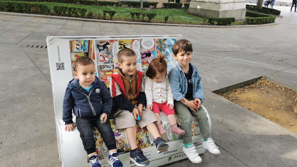 Madrid: Kids and Family Sightseeing Tour - Meeting in Plaza Mayor near Felipe III: the easiest start