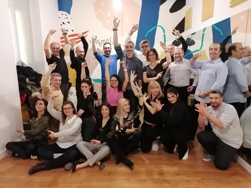 Madrid: Latin Dance & Salsa Class Experience - Inside the dance room: what the 1 to 1.5 hours feels like