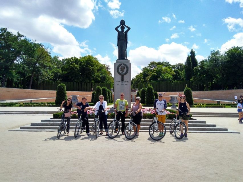 Madrid: Literary Quarter & Retiro Park Electric Bike Tour - Barrio de las Letras and the Prado Museum façade: art and literature on wheels