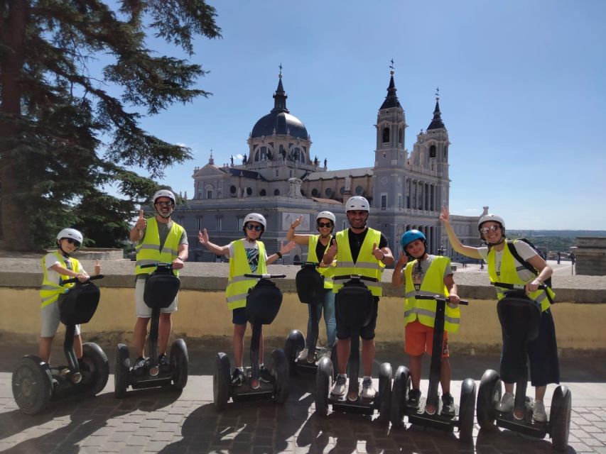 Madrid: Madrid Rio Park Segway Private Tour - Gliding the Manzanares River: bridges, plants, and river life
