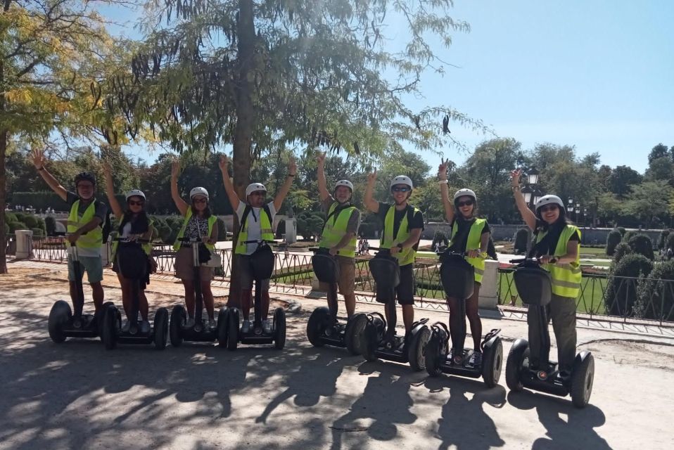 Madrid: Madrid Rio Park Segway Private Tour - Historic bridge stories you can actually follow (without getting lost)