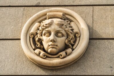 Madrid Monumental and Retiro Park : Gran Vía, Cibeles and more - Puerta del Sol: the symbols square and the Km 0 moment