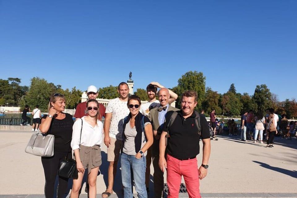 Madrid: Must-See Attractions Walking Tour - Meeting point: C. de Arrieta 8 and fast orientation