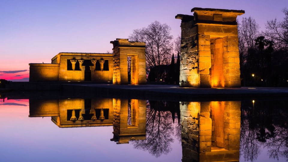 Madrid: Mysteries and Legends Tour - House of the Seven Chimneys: The Legend Has a Name