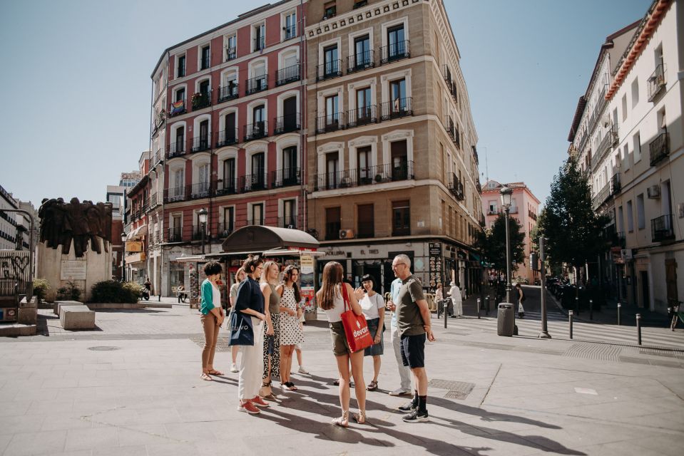 Madrid: Paella & Tapas Cooking Class and Market Visit - Lunch with beer or wine: eating what you made (together)