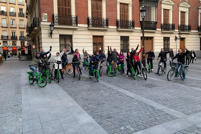 Madrid Parks Bike or e-bike Tour: Riverside & Casa de Campo - Why Madrid Río and Casa de Campo work so well on two wheels