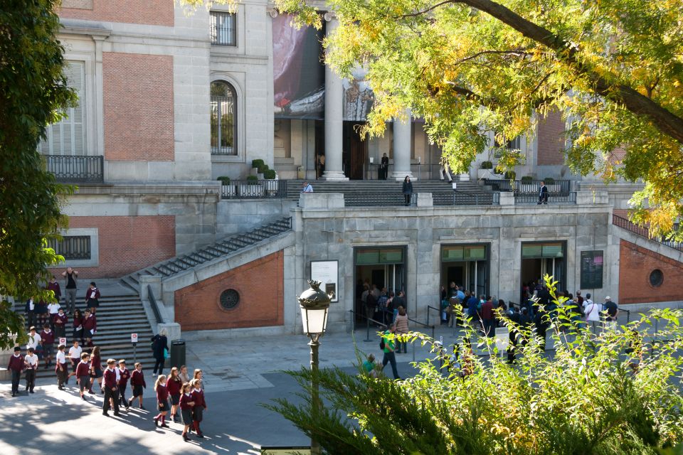 Madrid: Prado and Reina Queen Sofia Museums Private Tour - Queen Sofia Museum: How the Guide Keeps It Clear