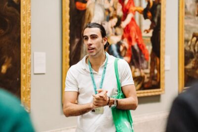 Madrid: Prado Museum & Lunch at World’s Oldest Restaurant - Prado Museum, but with a story instead of a maze