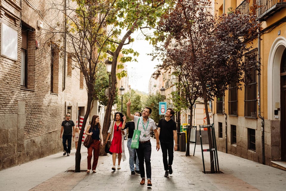 Madrid: Prado Museum & Lunch at World’s Oldest Restaurant - Sobrino de Botín before the doors open