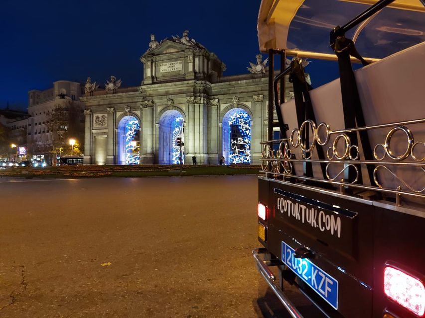 Madrid: Private Christmas Lights Tour by Eco Tuk-Tuk - Starting at Calle de Antonio Maura: What Your 1-Hour Loop Looks Like