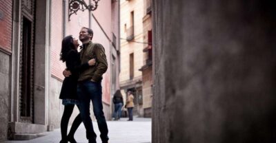 Madrid: Private Photo Shoot and Professional Images - Choosing Your Madrid Backdrop: Prado, Huertas, La Latina, Retiro