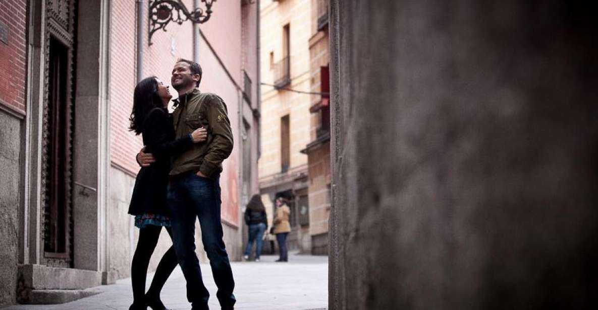 Madrid: Private Photo Shoot and Professional Images - Choosing Your Madrid Backdrop: Prado, Huertas, La Latina, Retiro