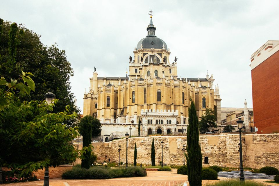 Madrid: Private Tour w/ Locals – Highlights and Hidden Gems - When closures shift the route: what to expect on your day