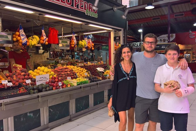 Madrid Private Walking Tour through glamorous capital of Spain - Barrio de Salamanca: Elegant Architecture, Exclusive Boutiques, and a Real Food Stop