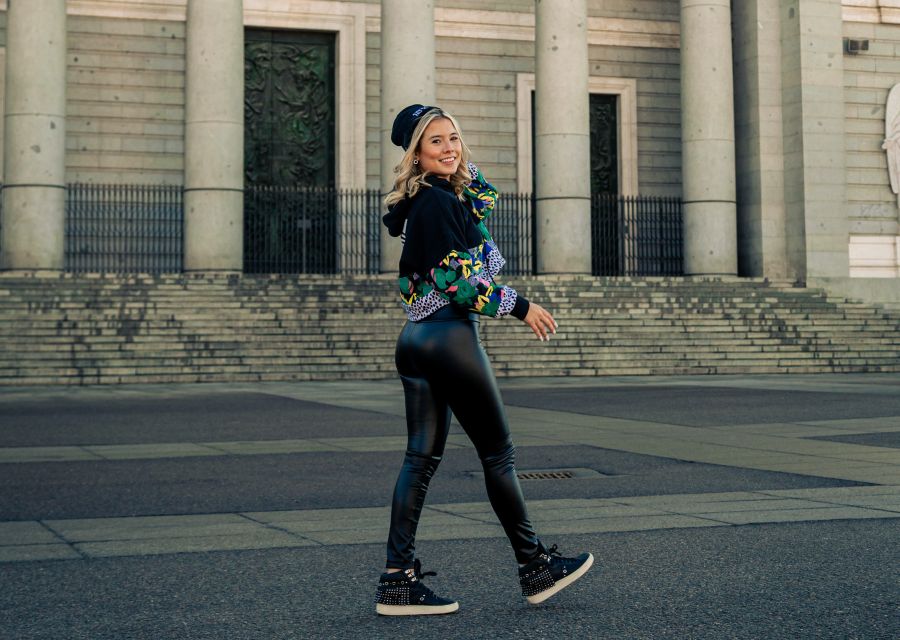 Madrid: Professional photoshoot at The Royal Palace - Should you book this Royal Palace photo session?
