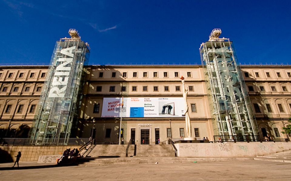 Madrid: Reina Sofía Museum Guided Tour - Dalí and Miró: Spanish art beyond the poster-famous giant