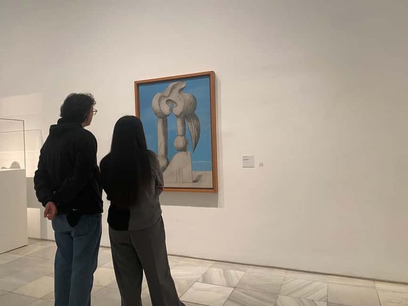 Madrid: Reina Sofía Museum Guided Tour, Small Group - Skip-the-line entry and headsets: small details, big payoff