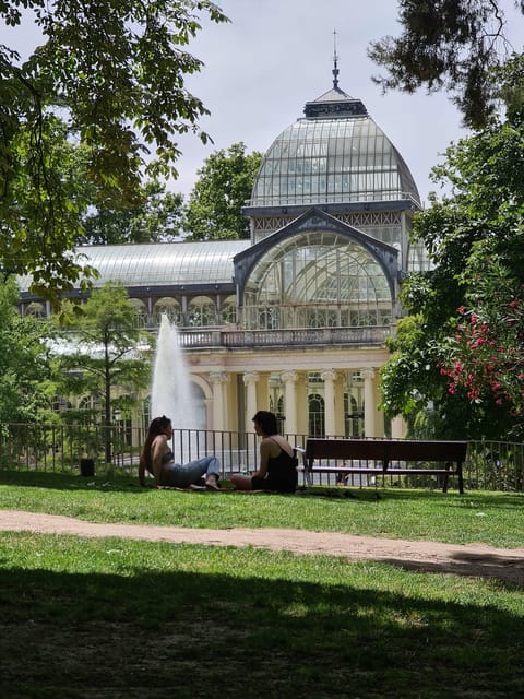 Madrid: Retiro Park Guided Tour with a Photographer - What to Bring, What Not to Do, and How to Get the Most Photos