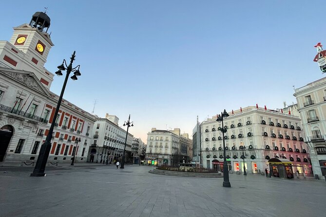 Madrid Royal Palace and Almudena Cathedral Guided Tour - Group size, stairs, and radios: how it feels day-of
