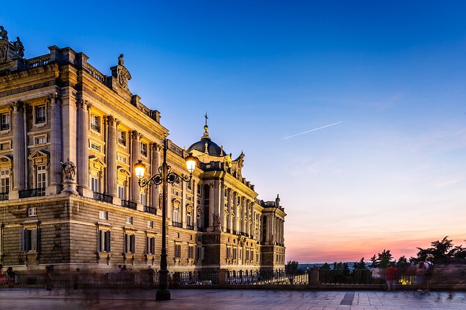 MADRID: Royal Palace and Prado Museum with transportation included - Audio headsets and preferential access: small perks with big payoff
