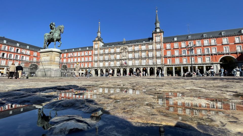 Madrid: Royal Palace Entry Ticket and Small Group Tour - Plaza Mayor to the palace grounds: why the walk is part of the story