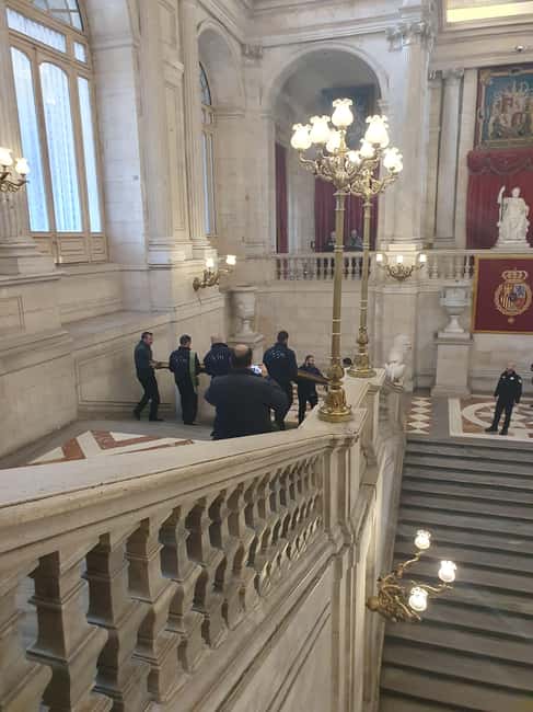 Madrid: Royal Palace Guided Tour w/ Skip-the-Line Entry - The guide: clear English, smart crowd management, and real conversation