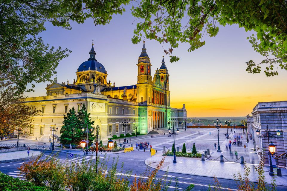 Madrid: Royal Palace Guided Tour with Entry Ticket - Why the Royal Palace feels different with a guide