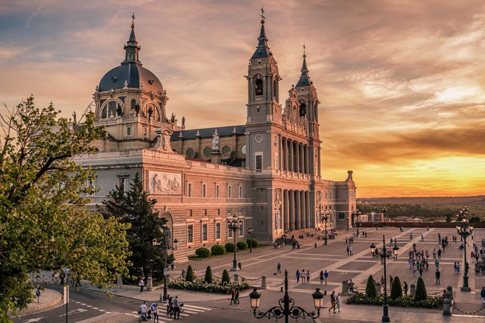 Madrid Royal Palace & Prado Museum + hotel pick-up & tickets - Who should book this tour (and who might not)
