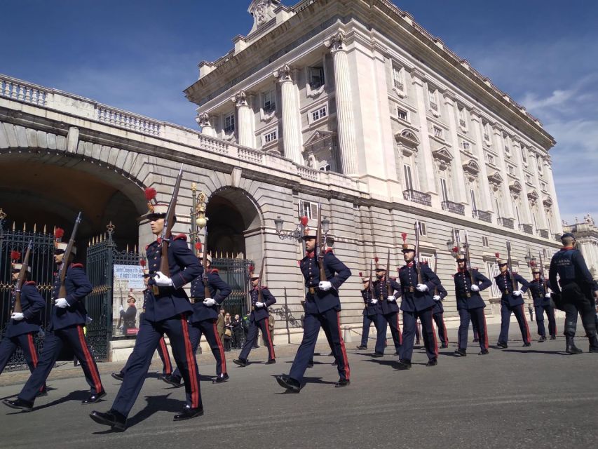 Madrid Royal Palace & Prado Museum + hotel pick-up & tickets - VIP timing: hotel pickup and skip-the-line flow