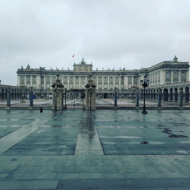 Madrid: Royal Palace & Prado Museum Private Tour - How the 6-hour flow works (and how to plan your shoes and energy)